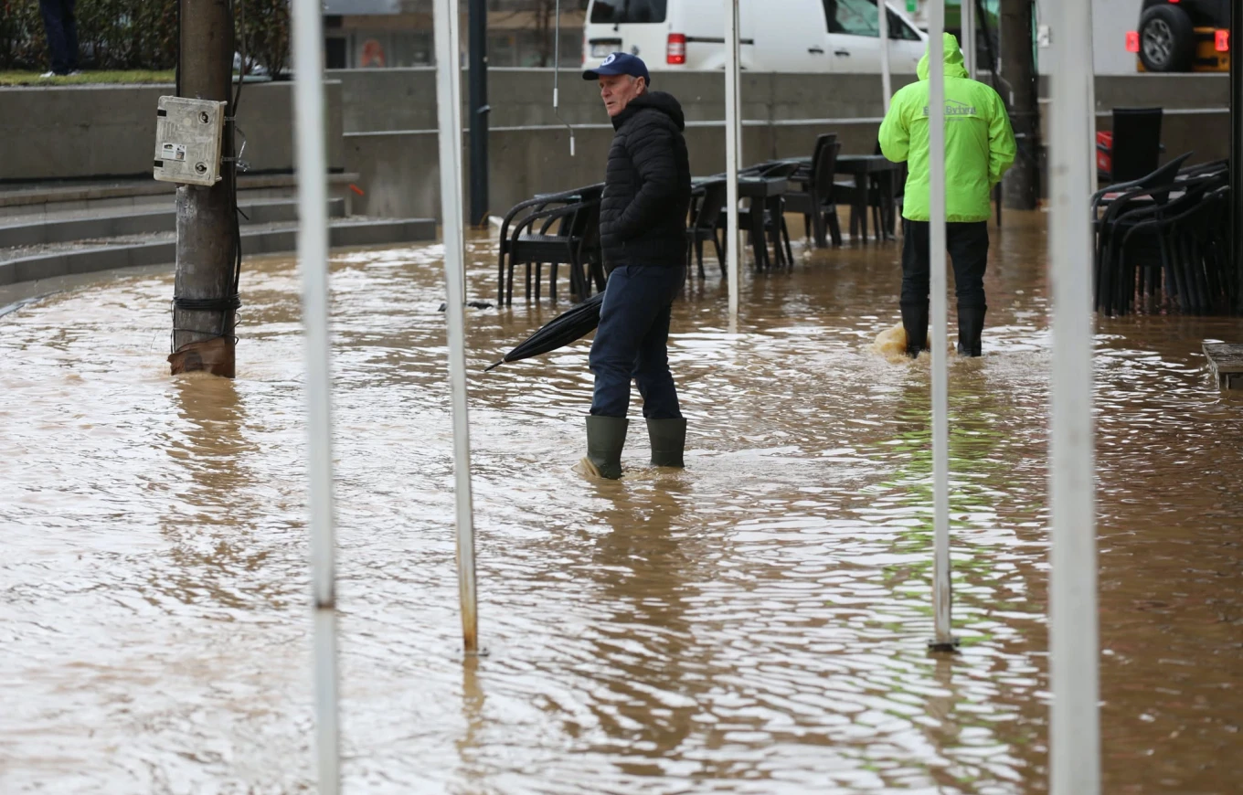 1b3add4a-f929-49fe-b325-44612ddb0c95