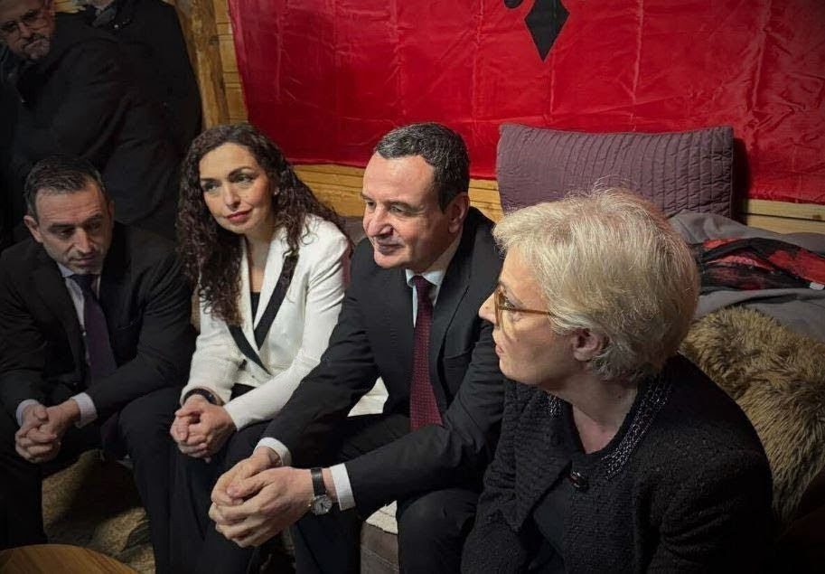 Lideri države okupljeni u Duboviku, kod porodice Gervala