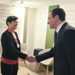 Kurti takohet me Komisioneren e BE-së për Zgjerim, Marta Kos, në Forumin Ekonomik Botëror