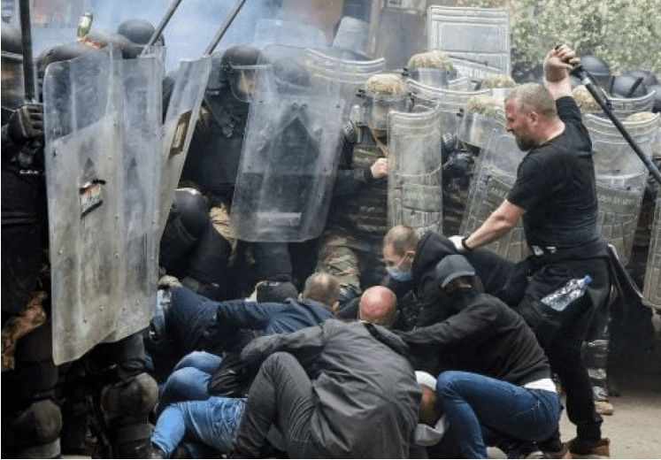 Uhapšen osumnjičeni za napad na KFOR i Policiju u maju 2023.