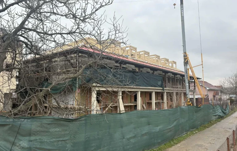 4091cb37-ec52-49ff-8df0-6feba8d0a74d