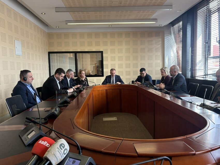 komisioni-per-finnaca-850x638-1