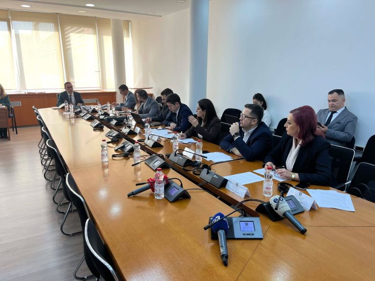 komisionii-per-buxhet-1536x1152